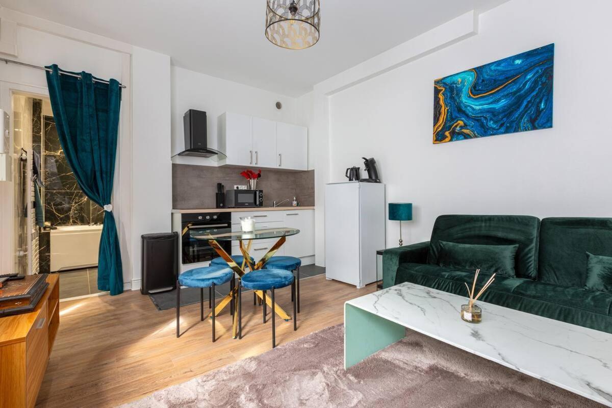 Deluxe Studio Tout Equipe - Hyper Centre Historique Mulhouse Ngoại thất bức ảnh